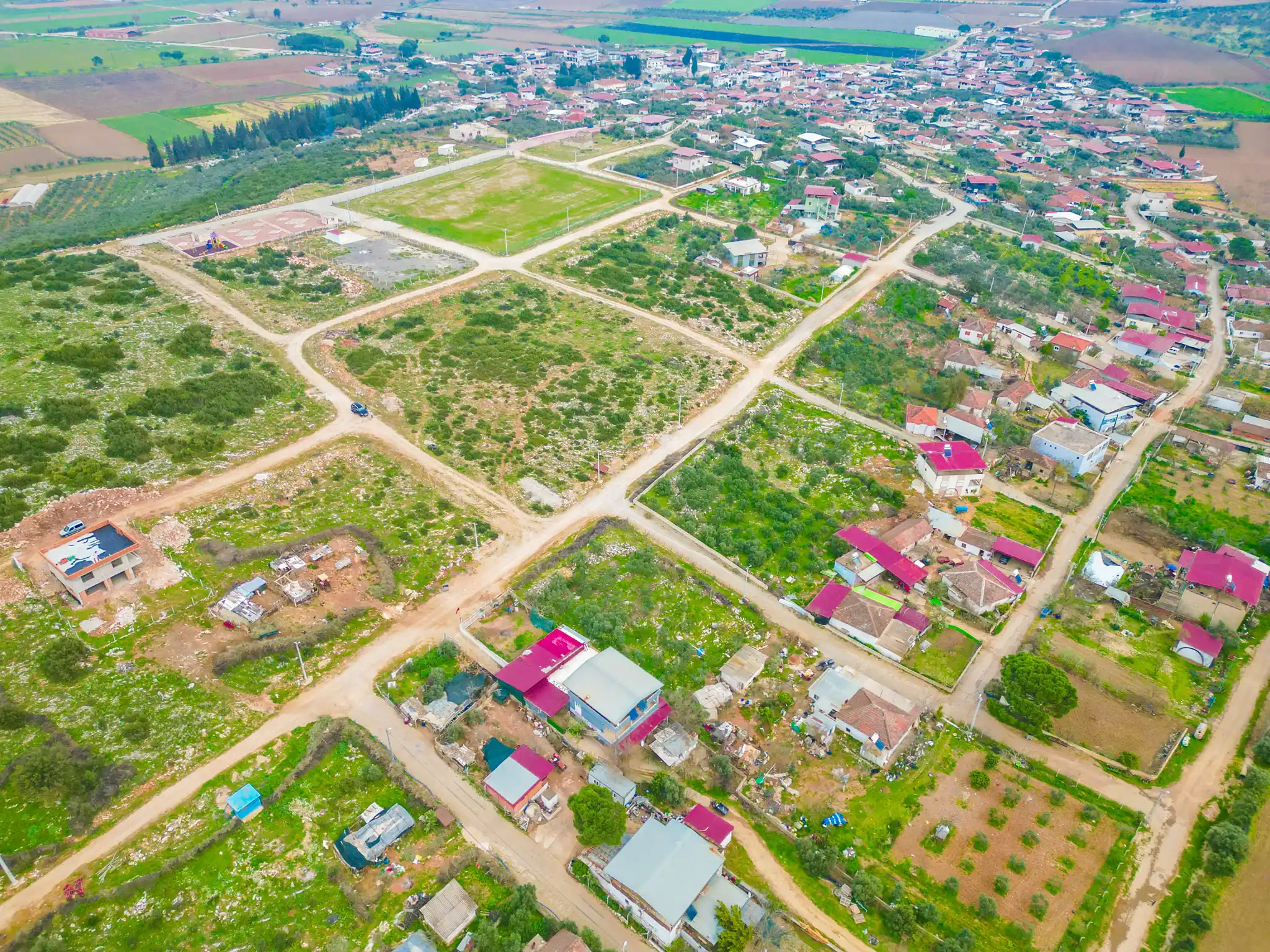 Torbalı Ahmetli Mahallesi’nde Torbalı merkeze yakın satılık arsa