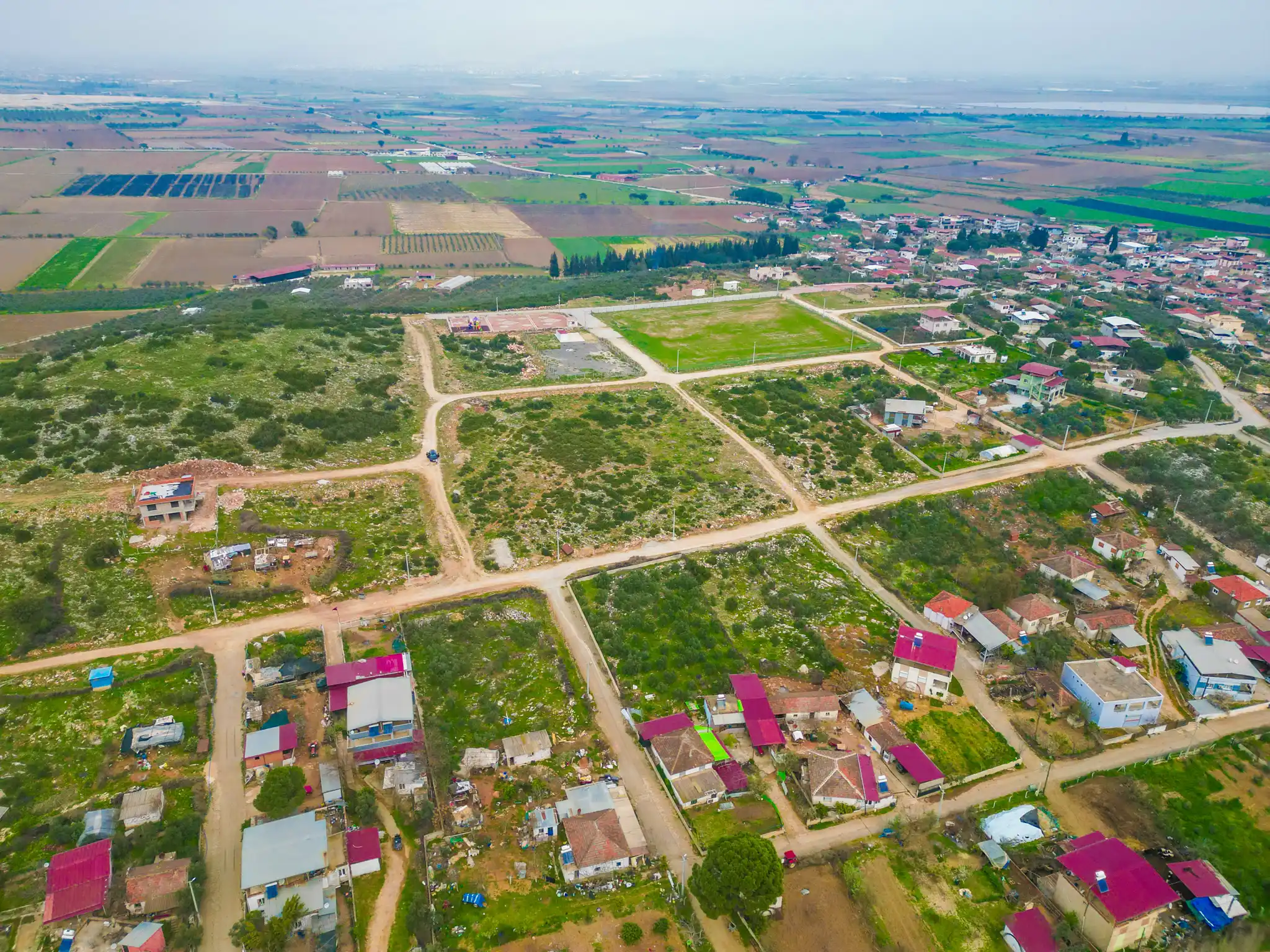 İzmir Torbalı Ahmetli’de altyapısı hazır satılık arsa sahası
