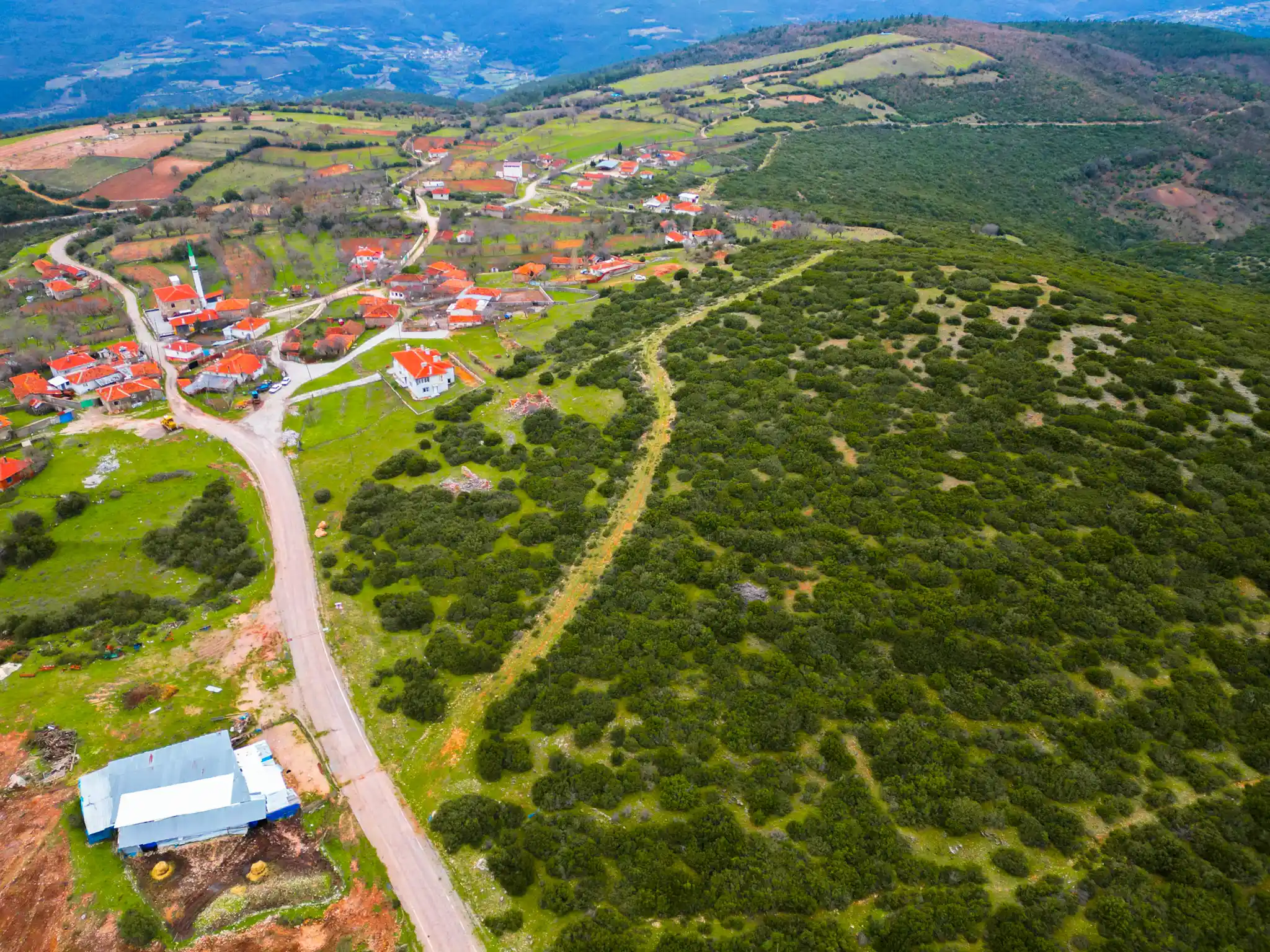 Kepsut Göbel'de Bereketli Topraklar güvencesiyle hemen inşaata uygun imarlı arsa parseli