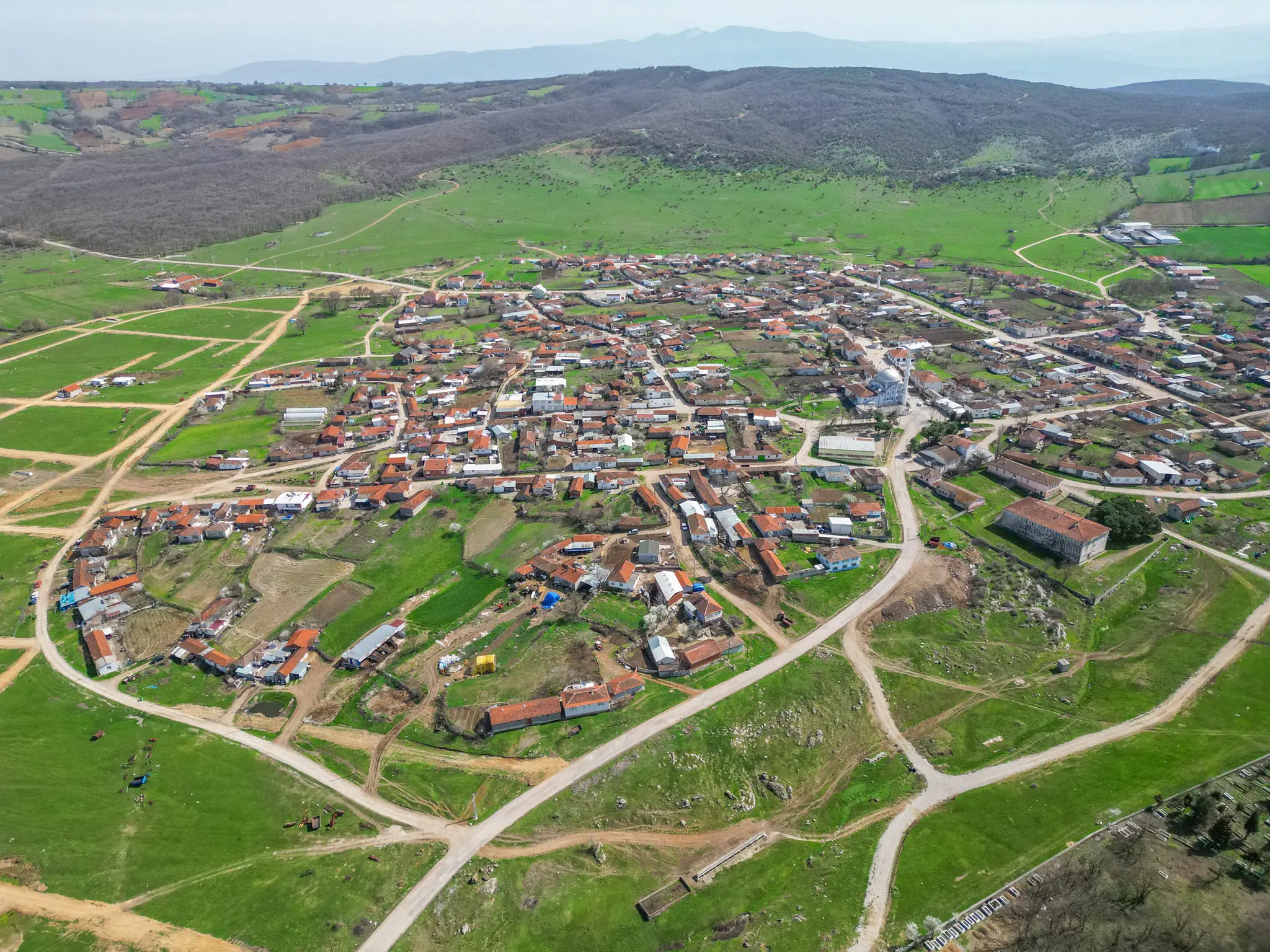 Hem Bursa ve Balıkesir'e 1 saat mesafede hem de doğanın içinde olan Teras Reşadiye arsalarının stratejik konumu.